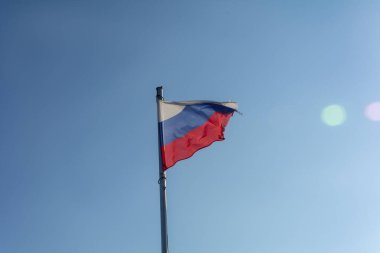 Rusya Federasyonu 'nun güneş ışığında güzel röflelerle kuşatılması..