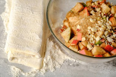  Geleneksel puf böreği.