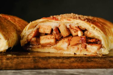  Geleneksel puf böreği.