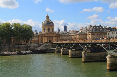 Paris, Fransa'da yaya köprüsü
