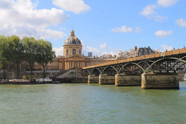 Ponte pedonale a Parigi, FRANCIA — Foto Stock