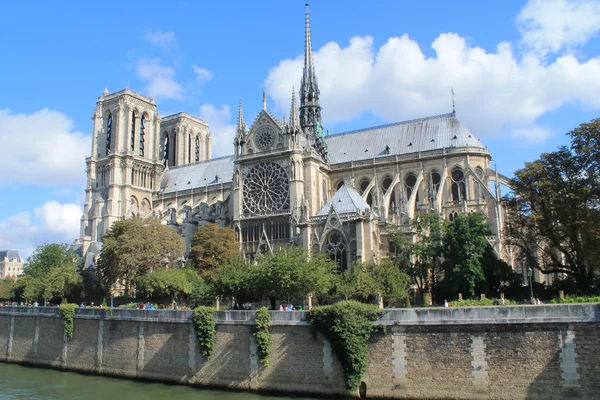 Catedral Notre Dame em Paris, França — Fotografia de Stock