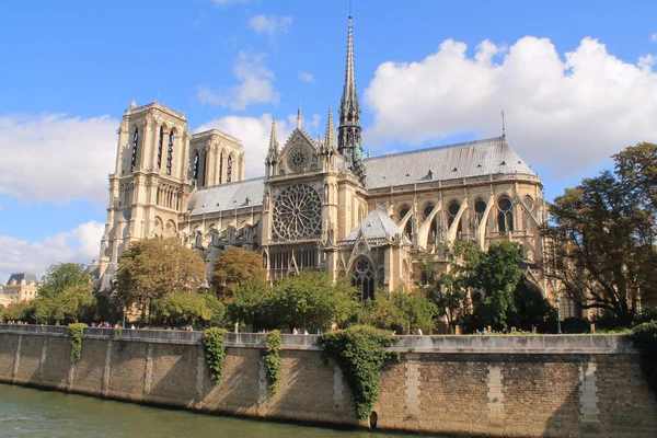 Catedral Notre Dame em Paris, França — Fotografia de Stock