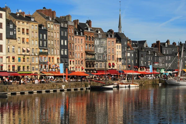 Starego portu w Honfleur, Francja — Zdjęcie stockowe