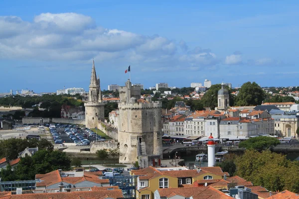 Befestigungsanlagen und mittelalterliche Türme von la rochelle, Frankreich — Stockfoto