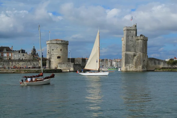 Fortificações e torres medievais de La Rochelle, França — Fotografia de Stock