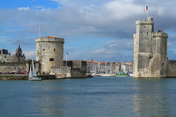 要塞やラ ・ ロシェル、フランスの中世の塔 — ストック写真