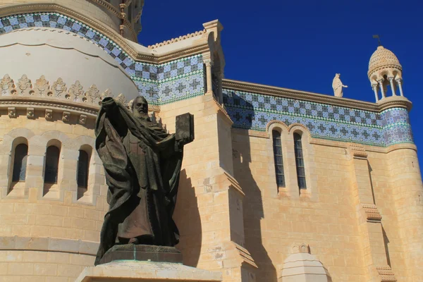 Bazilika Notre Dame d'Afrique v Alžíru, Alžírsko — Stock fotografie