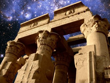 Kom Ombo ve Küçük Macellan Bulutu (Bu görüntü furn unsurları
