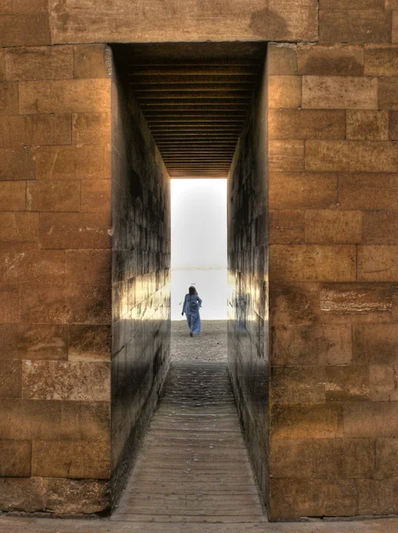 Entrance to the Djoser mortuary complex at Saqqara (Egypt) — Stock Photo, Image