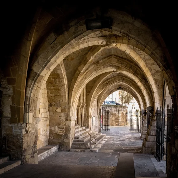 Santander kathedraal, bogen van de belangrijkste veranda — Stockfoto