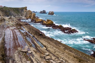 Cantabria sahilinde dalgalar