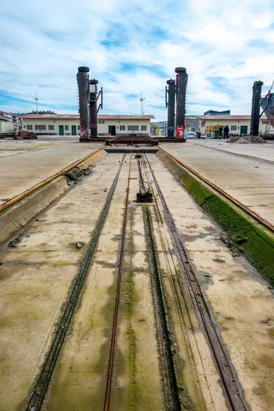 Shipyard ramp — Stock Photo, Image