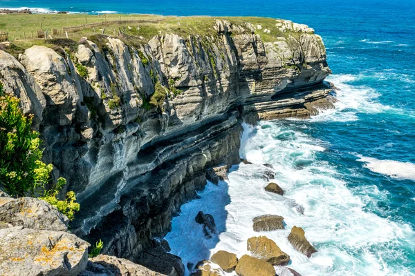 Cantabric sea cliffs — Stock Photo, Image