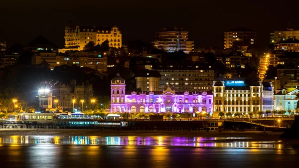 Große Casino von Santander beleuchtet in der Nacht — Stockfoto