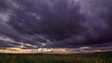 Alan yaz günbatımı. Zaman atlamalı