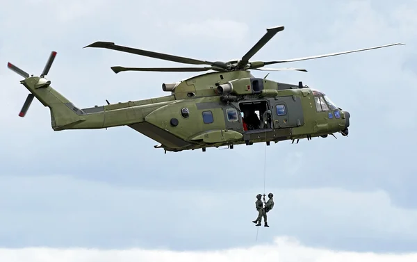 Helicóptero militar de resgate — Fotografia de Stock