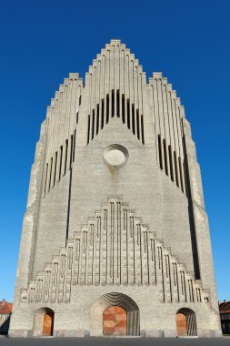 Kopenhag, Danimarka Grundtvigs kiliseyle mavi gökyüzü 