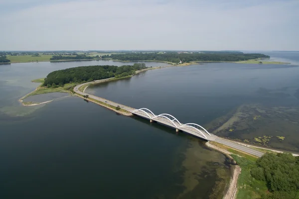 Flygvy över Munkholms bron, Danmark — Stockfoto