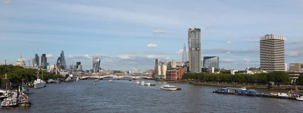 Řeka Temže a londýnské city — Stock fotografie