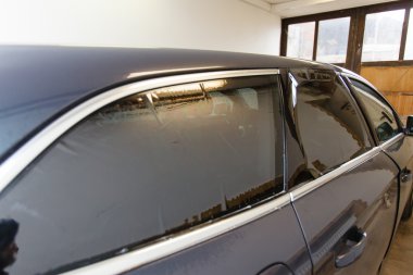 Araba cam renklendirme