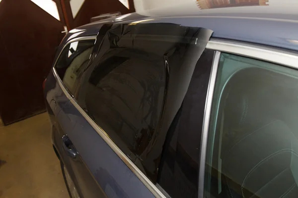 Tinting of glass in car — Stock Photo, Image