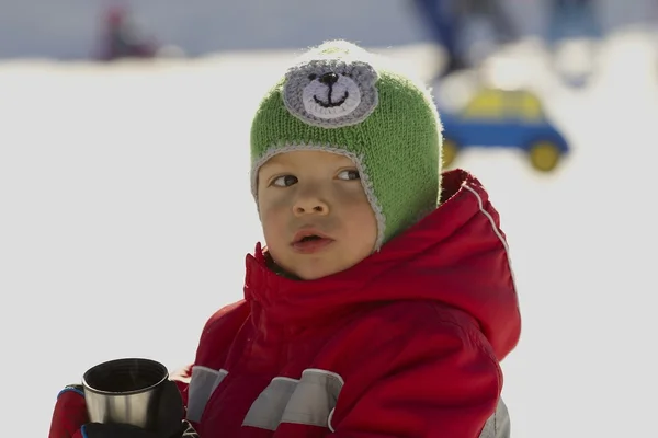 Mały narciarz. — Zdjęcie stockowe