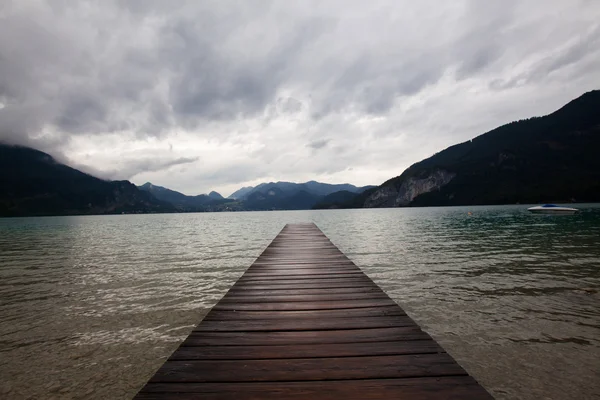 Lac de montagne à Alpen . — Photo