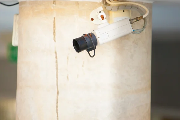 Beyaz güvenlik kamerası — Stok fotoğraf