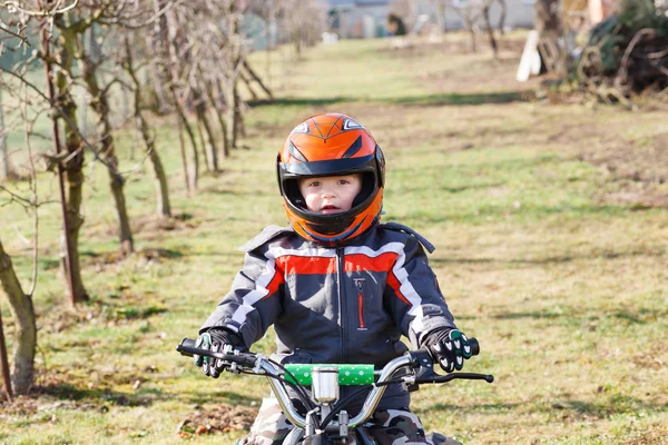 Çocuk elektrik Atv quad rides.