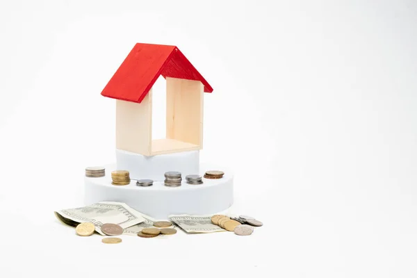 Ev konsepti için para biriktiriyorum. Beyazda izole edilmiş