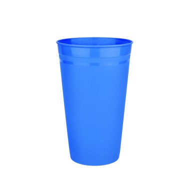 Mavi boş plastik bardak beyaz arka plan izole edilmiş, tek kullanımlık boş içki bardağı, içecek, kokteyl, soğuk su, sıcak kahve fincanı, çay, meyve suyu, sofra takımı tasarımı, çatal, kap modeli