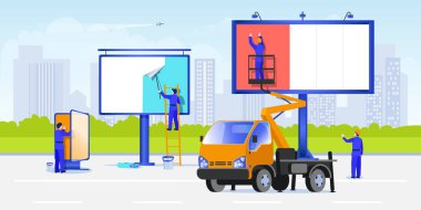 İşçiler merdivenleri ve havadan çalışma platformlarını kullanarak posterler asarlar. Reklam panosu konseptinde sokak reklamcılığı. Vektör düz çizgi film çizimi. Şehir zemininde beyaz boş ilan panosu ve ışık kutusu