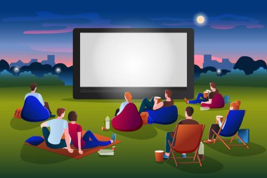 Açık hava sinemasının düz çizgi film çizimi. İnsanlar gece parkında büyük ekranda film izliyorlar. Açık hava eğlencesi, rahatla ve eğlen. Film festivali, etkinlikler ve eğlence sunumu konsepti