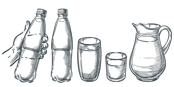 人的手拿着装有水的塑料瓶 玻璃杯和玻璃壶中的纯矿泉水 矢量手绘草图 白色背景上孤立的涂鸦图标 — 图库矢量图片