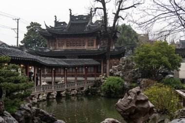 Şangay 'da. Şubat 2019. Yuyuan Garden Yuyuan Garden, Şangay 'ın kuzeydoğusunda yer alan ve pavyonlar, göletler, kayalar ve büyüleyici manzaraların bulunduğu rafine bir bahçe.
