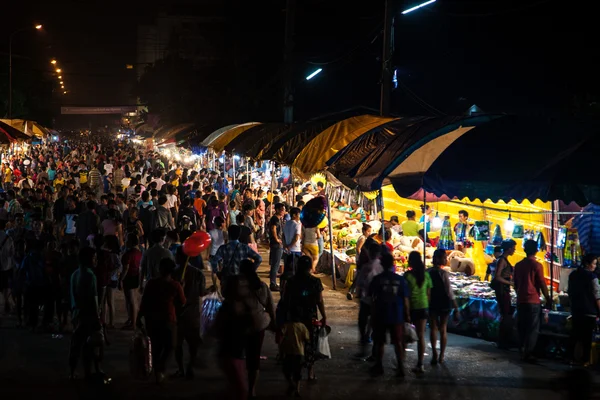 Gece pazarı Laos