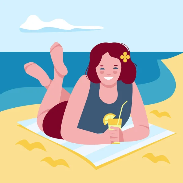 Chica acostada con cóctel de frutas, jugo, limonada en la playa del mar. Relájese en la playa de arena, vacaciones. Ilustración vectorial en estilo plano de dibujos animados. — Vector de stock