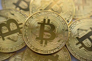 Altın Bitcoin yakın plan. Şifreleme para birimi