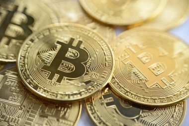 Altın Bitcoin yakın plan. Şifreleme para birimi