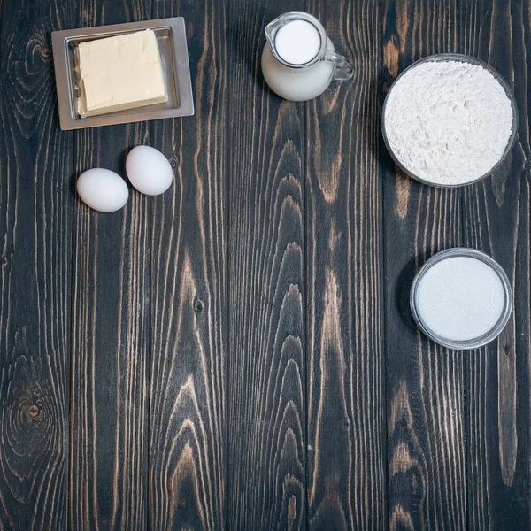 Mutfakta pasta ya da pasta pişirmek için hazırlama ürünleri