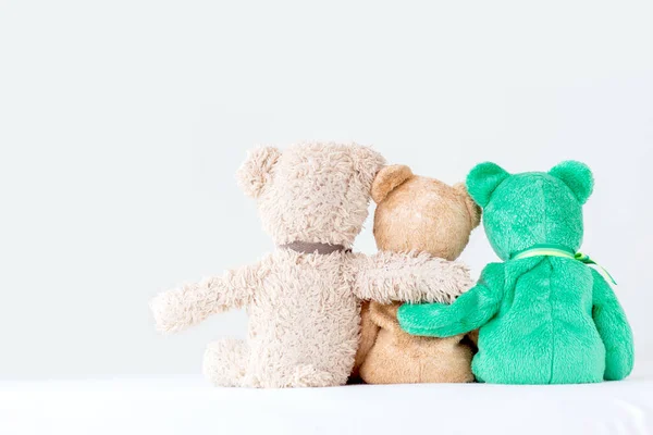 Friendship Triplets Teddy Bear Holding One Arms — стоковое фото