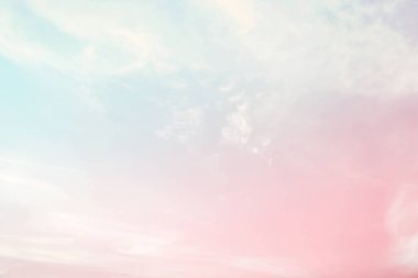 Yumuşak bulutlu gradyan pastel, soyut gökyüzü arkaplanı tatlı renkli.