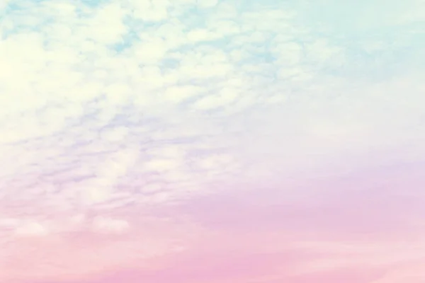 Yumuşak Bulutlu Gradyan Pastel Soyut Gökyüzü Arkaplanı Tatlı Renkli — Stok fotoğraf
