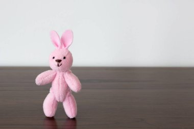 yumuşak tavşan pelüş oyuncak atış