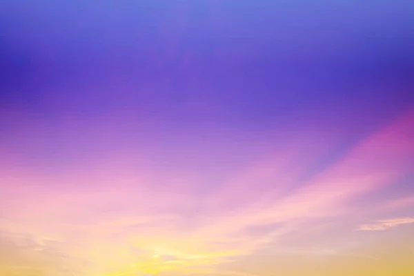 güzel bulutlu gökyüzü, doğal duvar kağıdı.