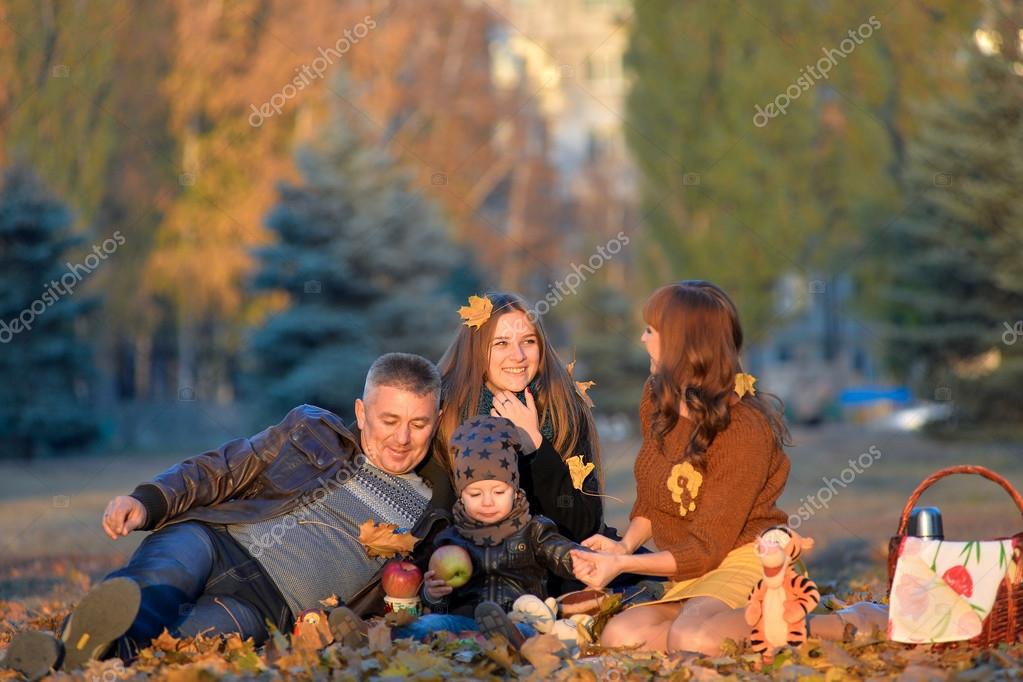 Семейные Фото В Парке Осенью