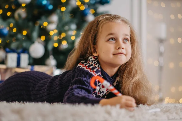 Dreamy Little Girl Writing Letter Santa Claus Lying Flor Decorated — Stock Photo, Image