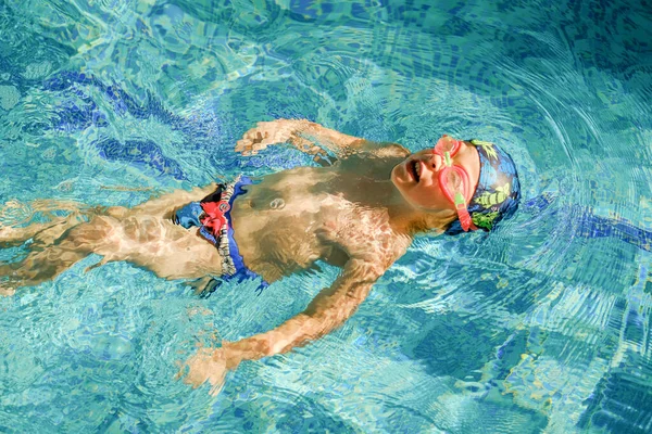 Allenamento Nuoto Bambini Piscina Addestramento Nuoto Bambino Sviluppo Sport Bambini — Foto Stock