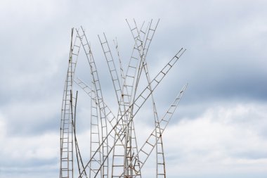 Merdivenler gökyüzünde